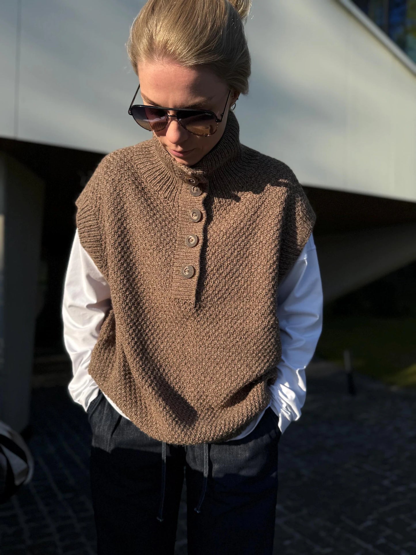 Oatmill Vest High Collar Buttoned Sleeveless Top Knitting Pattern