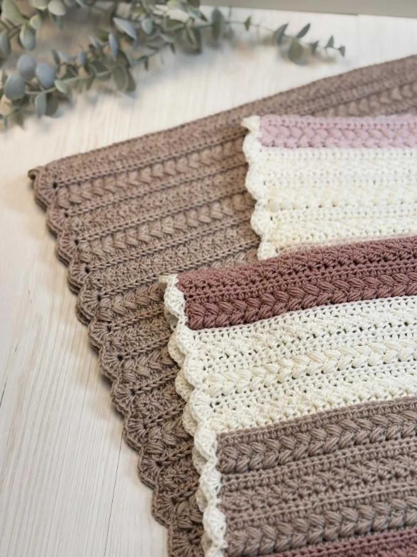 Little Lamb Baby Blanket crochet pattern