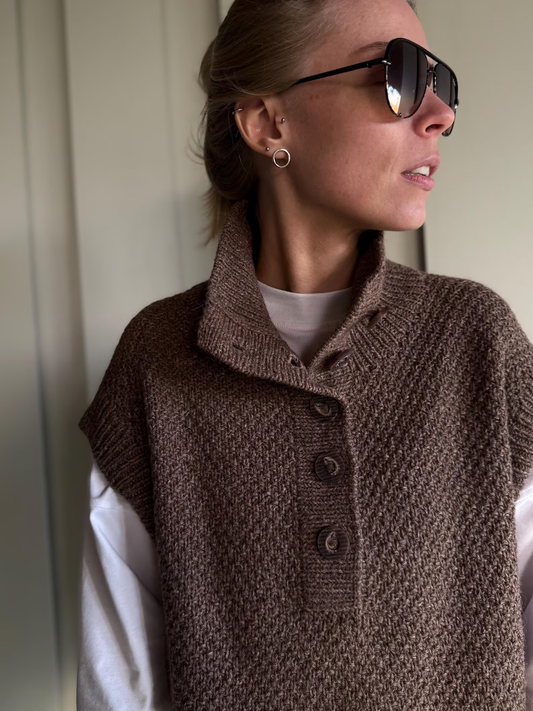 Oatmill Vest High Collar Buttoned Sleeveless Top Knitting Pattern