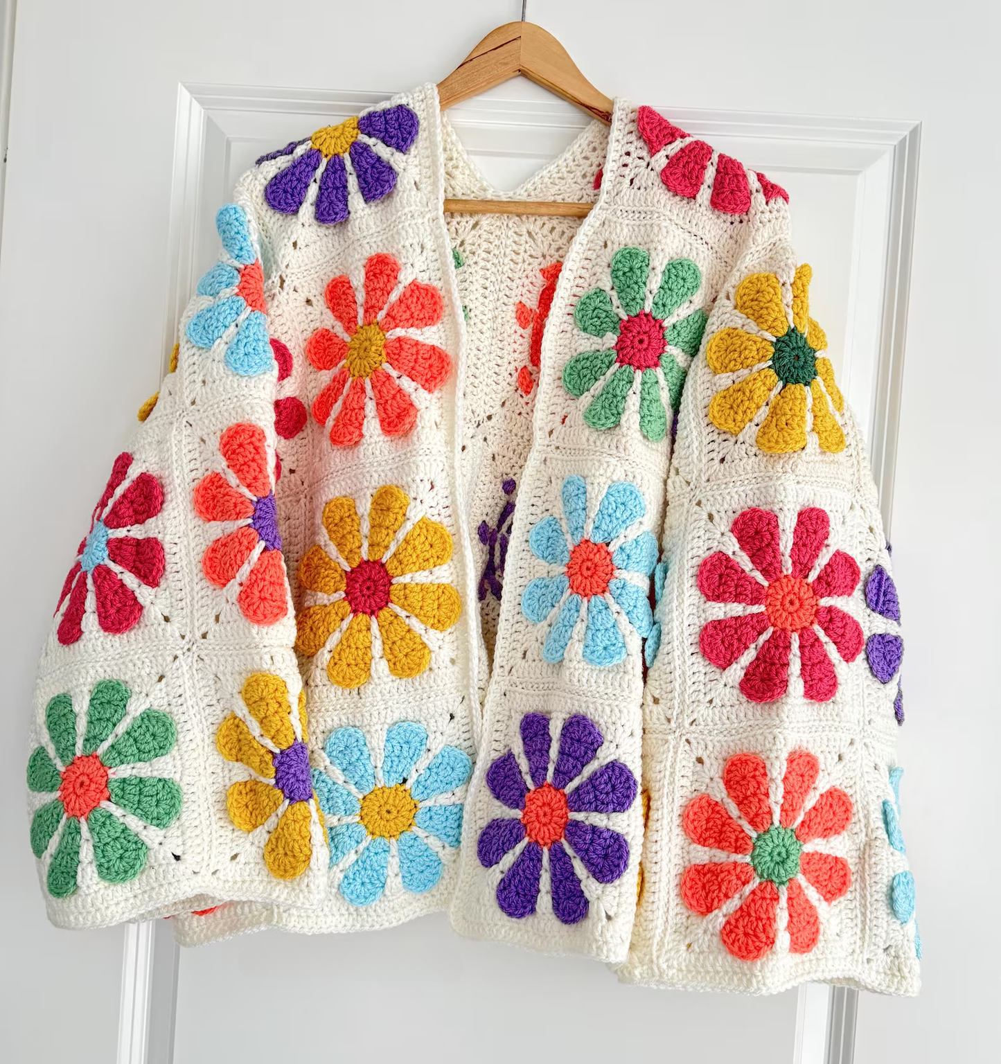 Daisy Granny Vintage Cardigan – Crochet Pattern