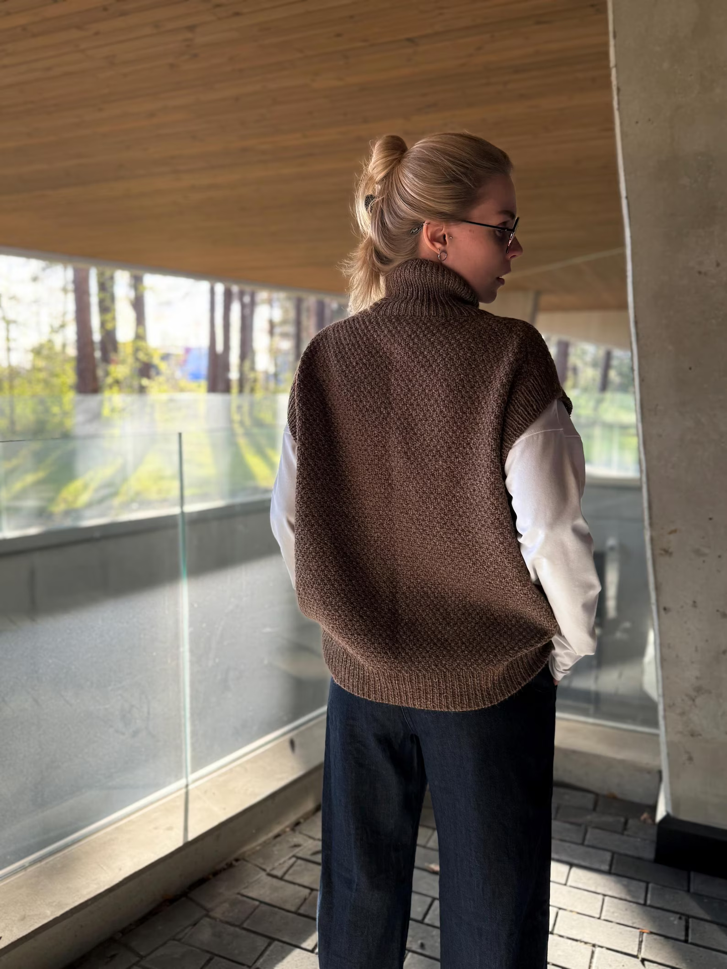 Oatmill Vest High Collar Buttoned Sleeveless Top Knitting Pattern