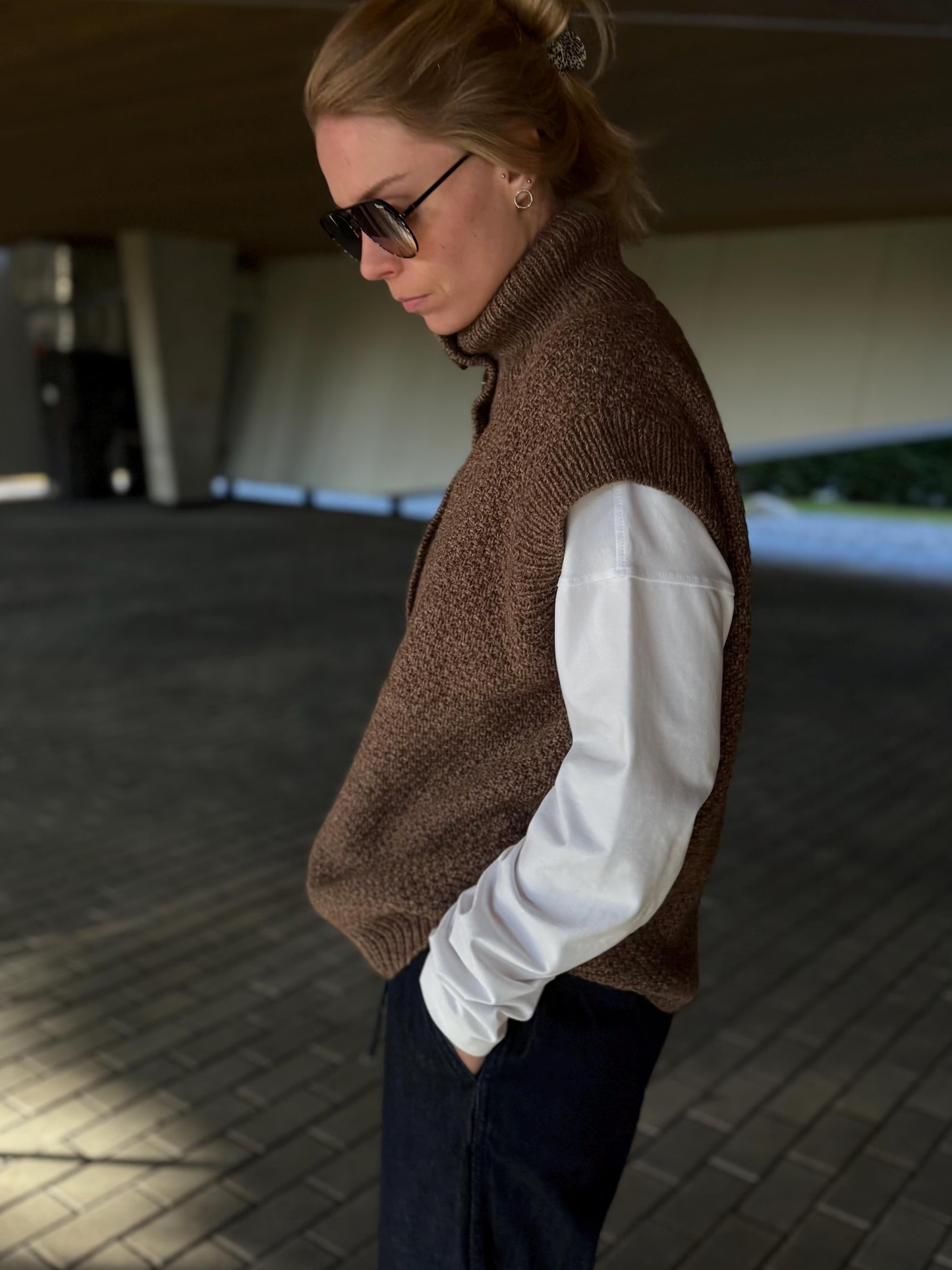 Oatmill Vest High Collar Buttoned Sleeveless Top Knitting Pattern