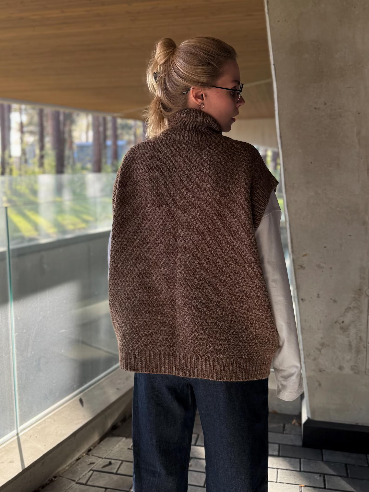 Oatmill Vest High Collar Buttoned Sleeveless Top Knitting Pattern