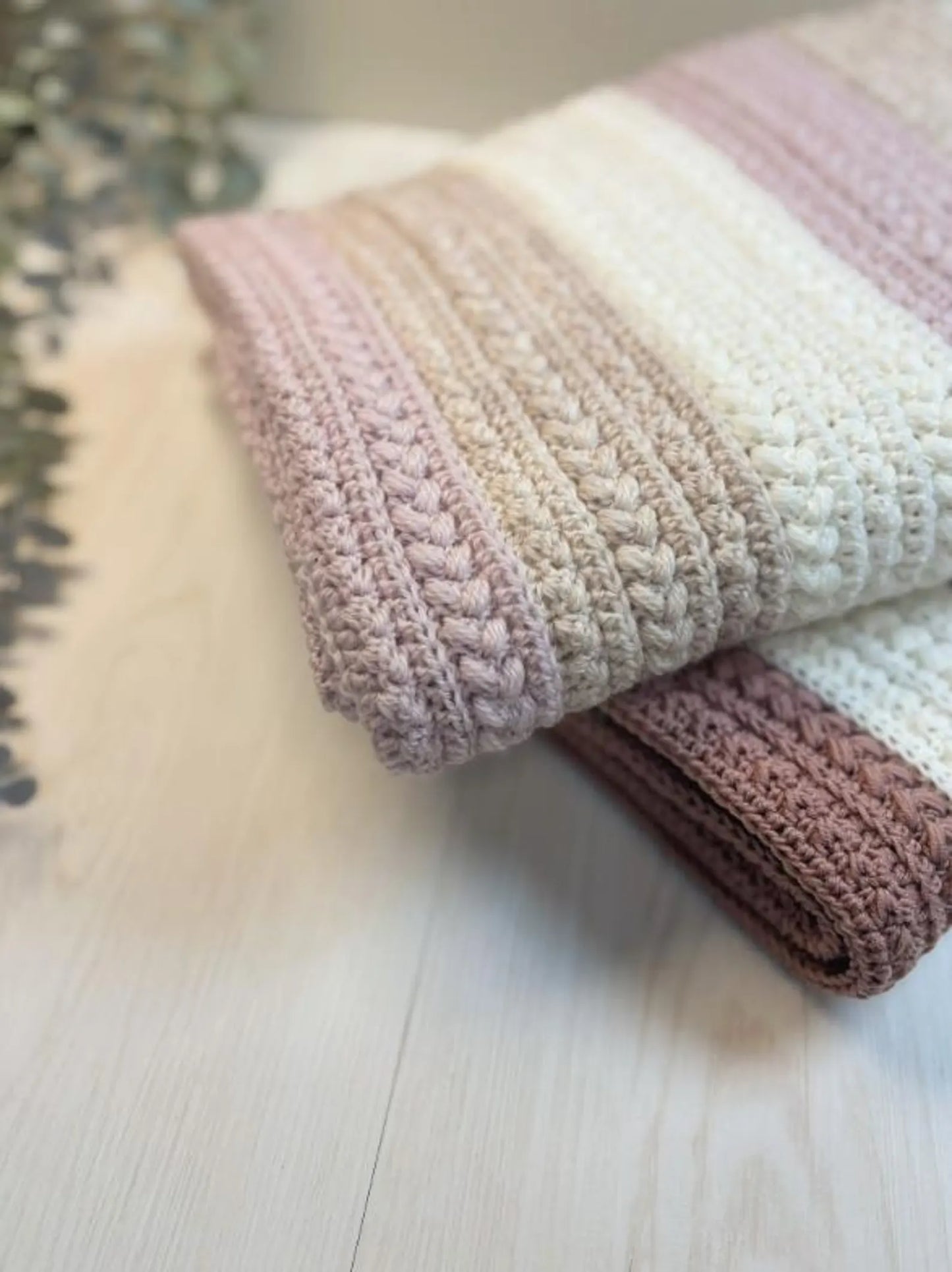 Little Lamb Baby Blanket crochet pattern