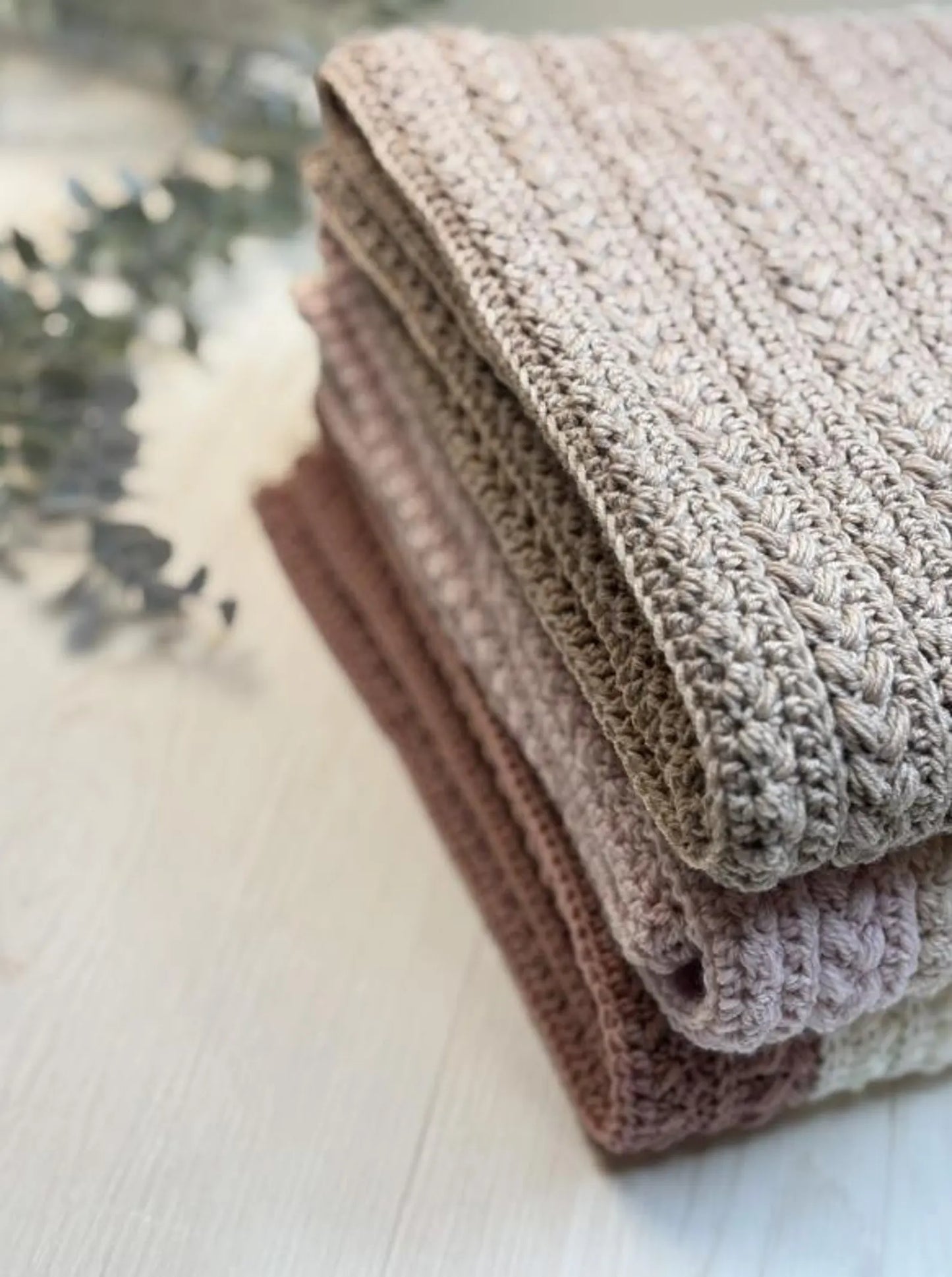 Little Lamb Baby Blanket crochet pattern