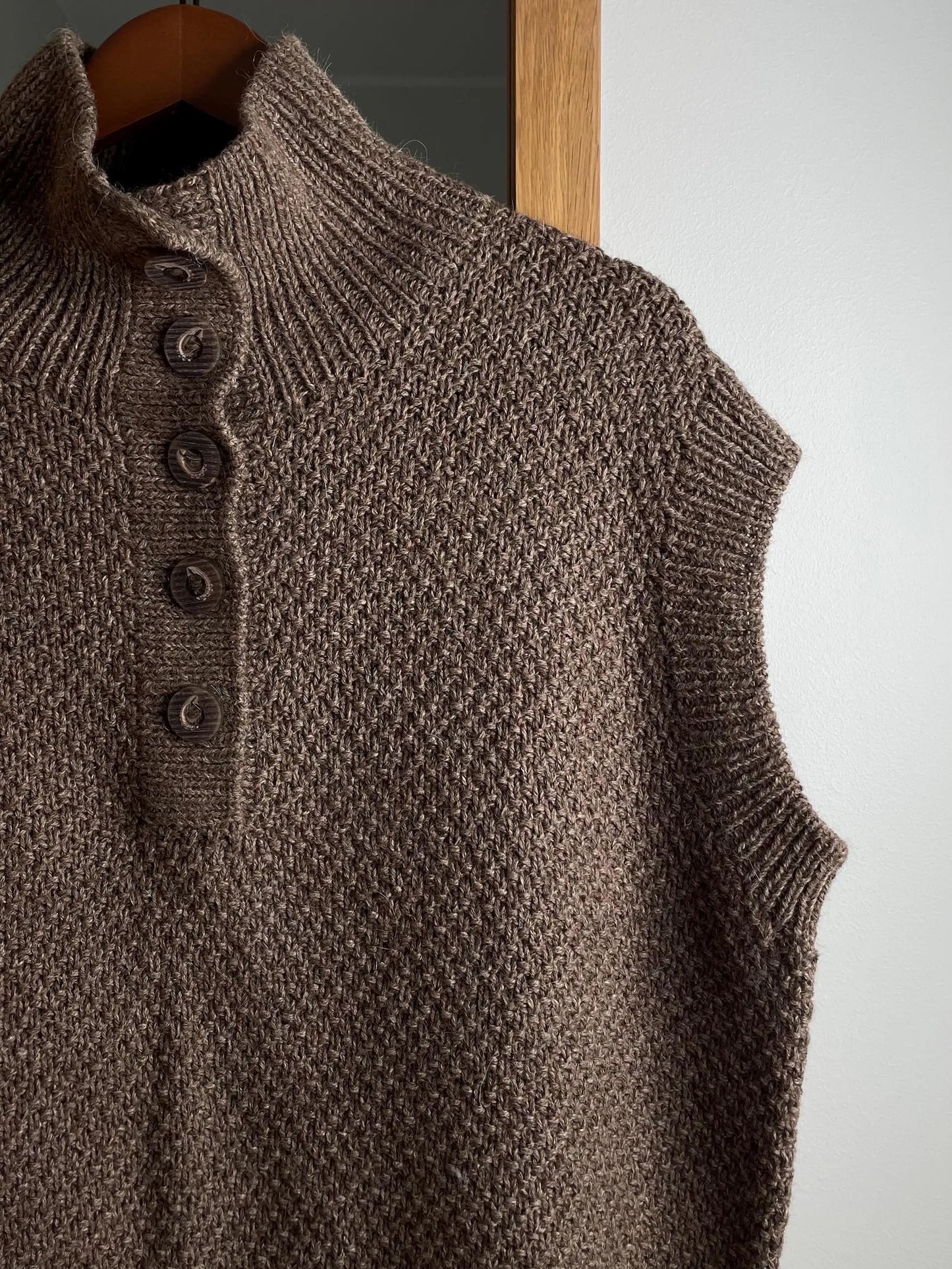 Oatmill Vest High Collar Buttoned Sleeveless Top Knitting Pattern