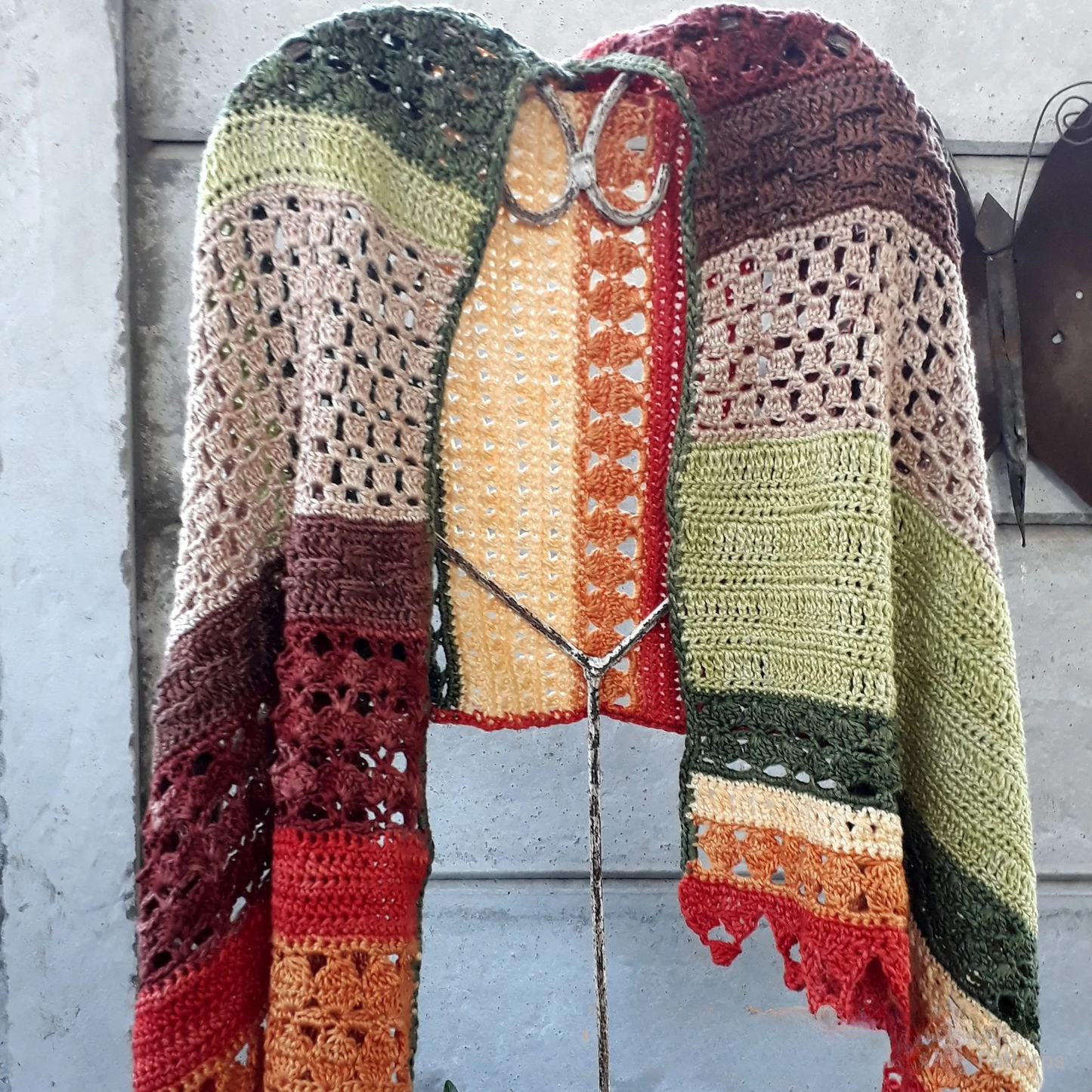 🍂 Autumn Falls Wrap — A Cozy Cascade of Color